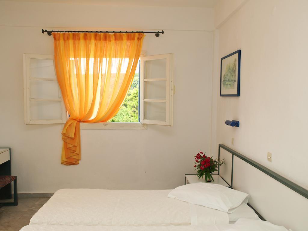 Musses Otel Koukounaries Oda fotoğraf